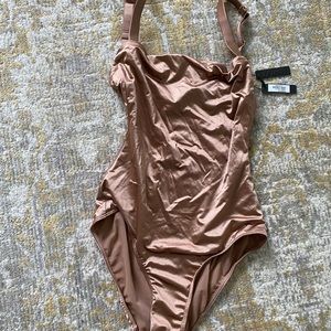 SKIMS Desert Clay Bodysuit (never worn!!)